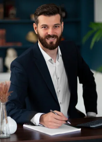 Our Financial Experts The Team  Member Solution. - 开云体育下载